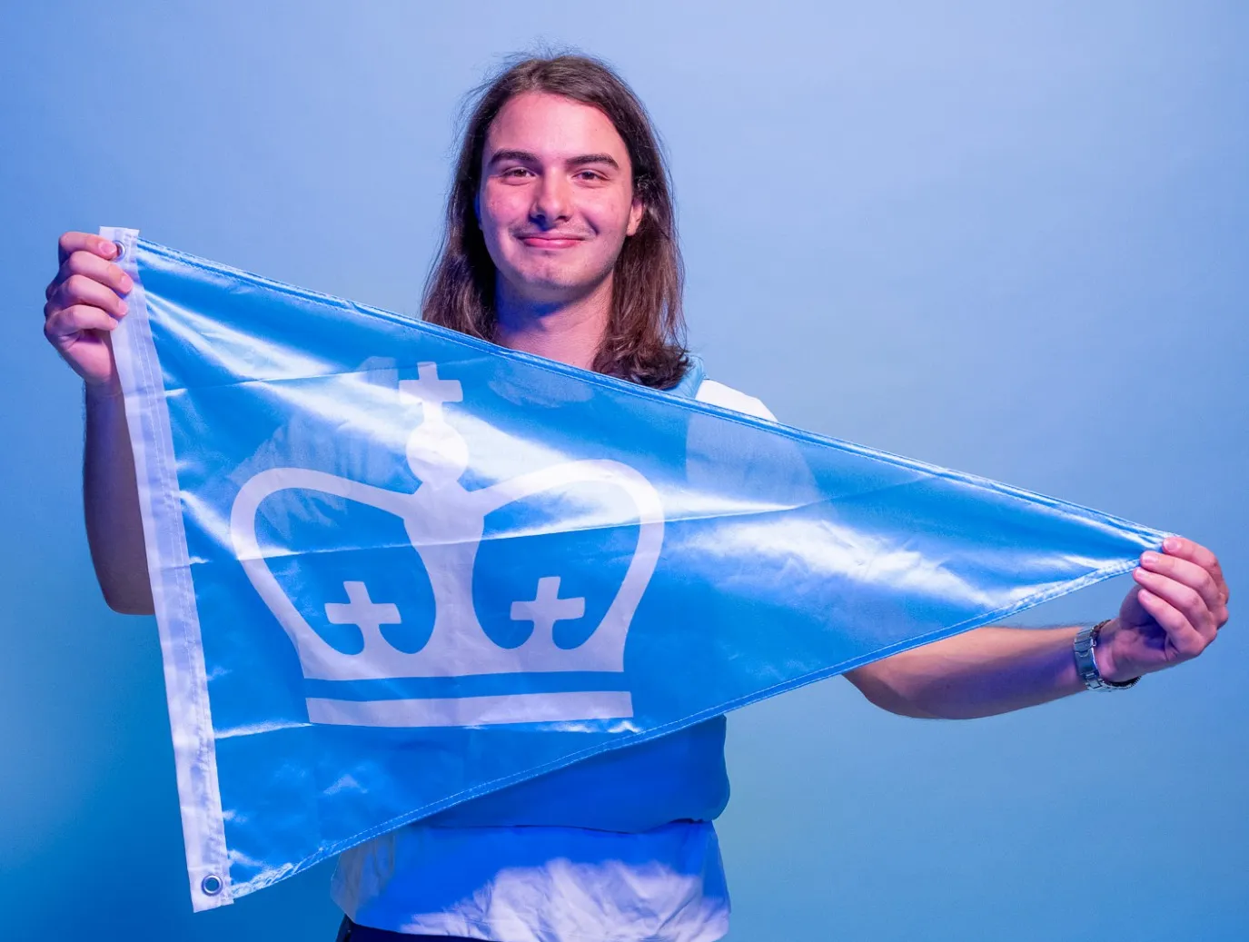 Giulio holding the burgee