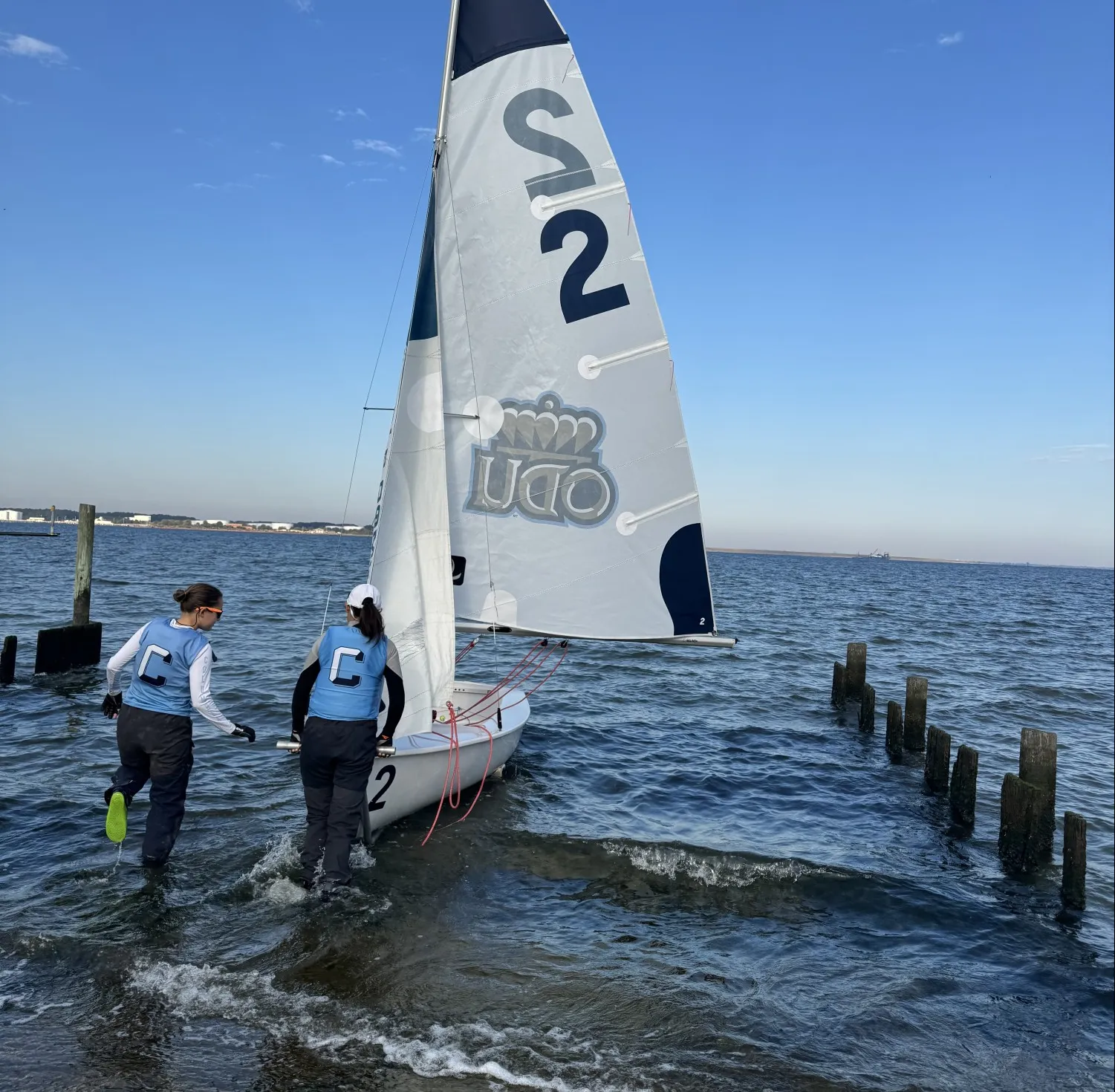 Elizabeth and Amelia set out at the MAISA Women's Fall Dinghy for Columbia Sailing